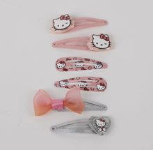 Carica l&#39;immagine nel visualizzatore di Gallery, Mollette Bimba Hello Kitty
